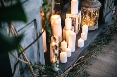 yaratıcı dekor ve tasarım çatı, mumlar ve bitki için