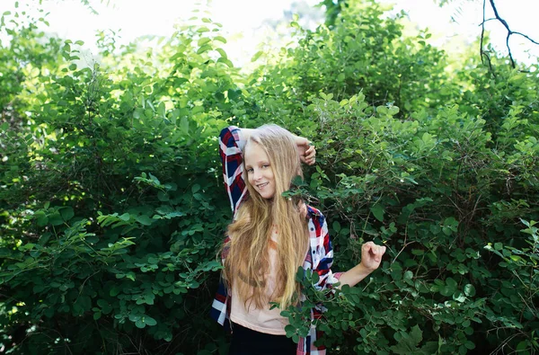 Blonde Teen Girl Wearing Plaid Shirt Posing Green Park Positive — Stock Photo, Image