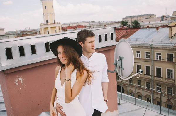 Loving Couple Girl White Dress Hat Guy Walk Roof Hugging — Stock Photo, Image