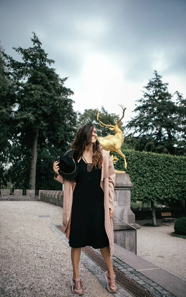 Sexy Girl Black Dress Pastel Pink Coat Hat Posing Medieval — Stock Photo, Image