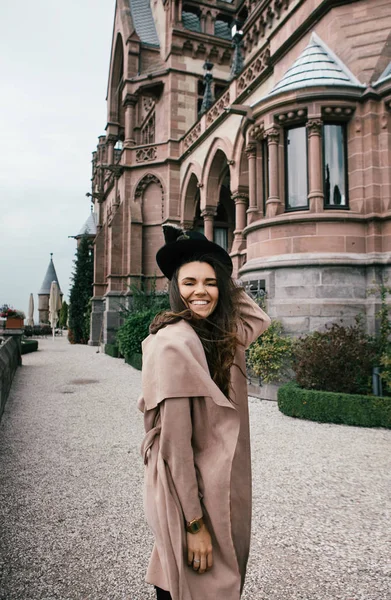 Sexy Girl Black Dress Pastel Pink Coat Hat Posing Medieval — Stock Photo, Image