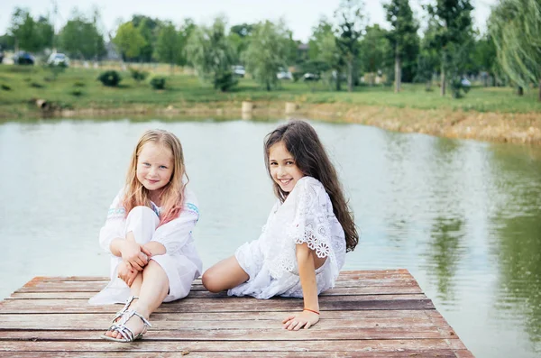 Two Girls White National Dress Embroidery Having Fun River Pagan — Stock Photo, Image