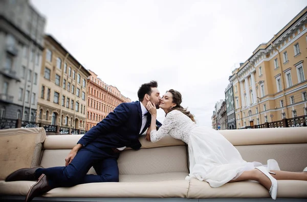 Stylish Bride Groom Wedding Day Having Fun Kissing Boat Trip — Stock Photo, Image