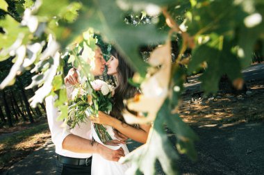 mutlu genç gelin ve damat