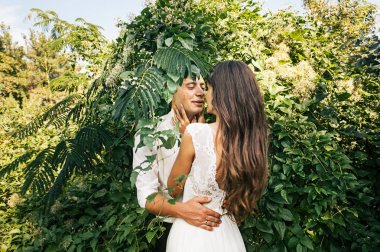 mutlu genç gelin ve damat