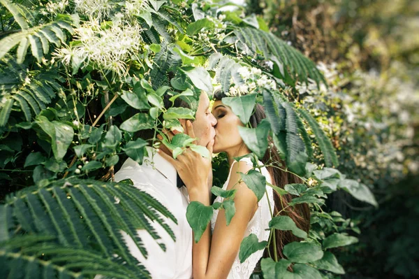 Felice Giovane Sposa Sposo — Foto Stock