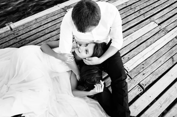 Feliz Joven Novia Novio Foto Blanco Negro — Foto de Stock