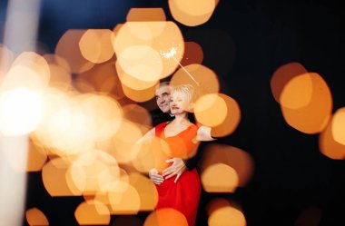 Kıvılcımlı güzel yaşlı çift