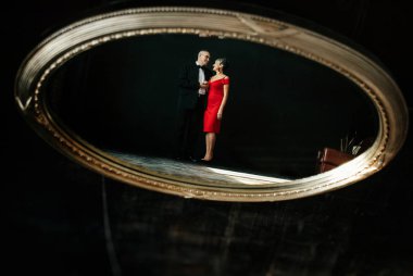 stüdyoda mutlu güzel yaşlı çift