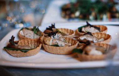 Düğün masa gıda ile