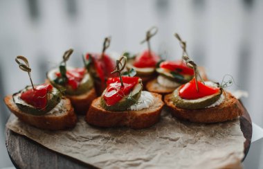 Düğün masa gıda ile