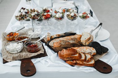 Düğün masa gıda ile