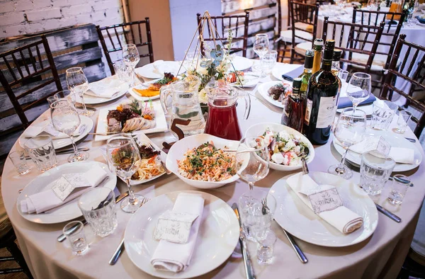 Düğün masa gıda ile