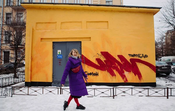 Positive Blonde Purple Jacket Red Belt Bag Walks Petersburg — Stock Photo, Image