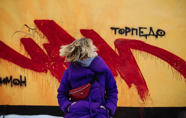 Positive Blonde Purple Jacket Red Belt Bag Walks Petersburg — Stock Photo, Image