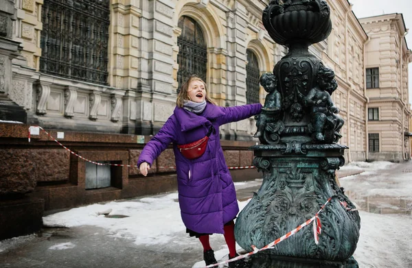 Positive Blonde Purple Jacket Red Belt Bag Walks Petersburg — Stock Photo, Image