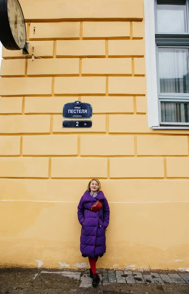 Positive Blonde Purple Jacket Red Belt Bag Walks Petersburg — Stock Photo, Image