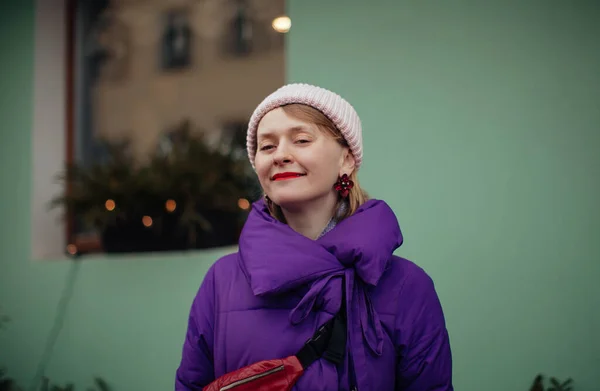 Positive Blonde Purple Jacket Red Belt Bag Walks Petersburg — Stock Photo, Image