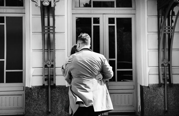 Love Couple Guy Vintage Coat Girl Gray Leather Jacket Walk — Stock Photo, Image