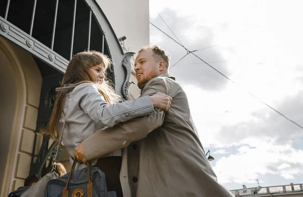 Love Couple Guy Vintage Coat Girl Gray Leather Jacket Walk — Stock Photo, Image