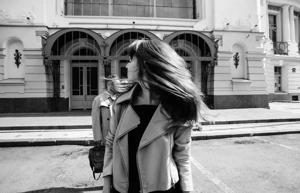 Love Couple Guy Vintage Coat Girl Gray Leather Jacket Walk — Stock Photo, Image