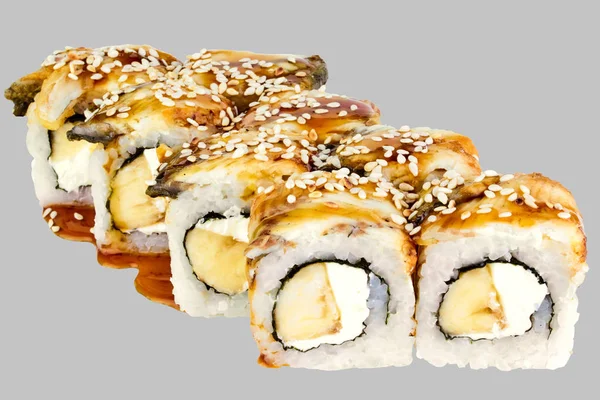 Philadelphia Sushi met banaan Unagi saus sesam — Stockfoto