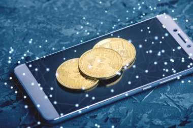Fiziksel bitcoin para üstünde belgili tanımlık telefon perde. Cryptocurrency ve blockchain bizim yaşam kavramı