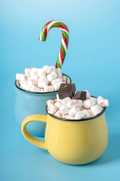 Mugs Hot Chocolate Marshmallows Top Stick Lollipop Blue Background Cozy — Stock Photo, Image