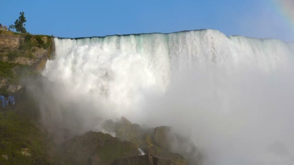 Niagara falls. Niagara falls akan sular. — Stok video