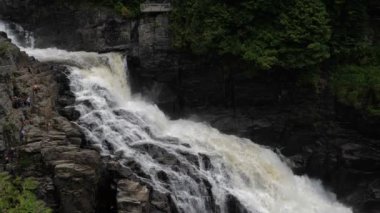 1.2 milyar yılı aşkın bu görkemli waterfall tarafından oyulmuş Kanyon.