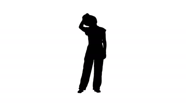 Silhouette trött kvinna i konstruktion kläder efter hård arbetsdag. — Stockvideo