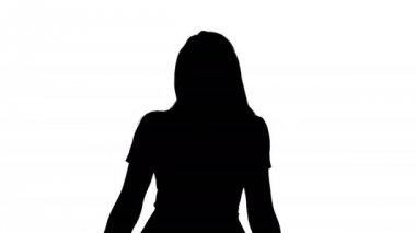 Siluet güzel kadın elbisesinin kameraya gösterilen.