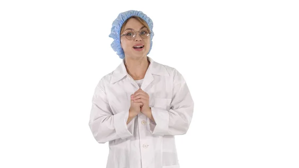 Доктор жінка, медичний фахівець пояснює щось на білому тлі . — стокове фото