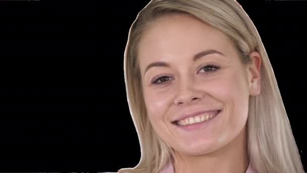 Perfecte natuurlijke lip make-up mooie vrouwelijke blonde vrouw, alfakanaal — Stockvideo