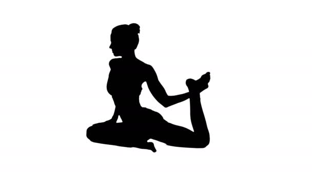 Silhouette schöne junge womandoing Yoga- oder Pilates-Übungen. einbeinige Königstauben-Pose, eka pada rajakapotasana. — Stockvideo