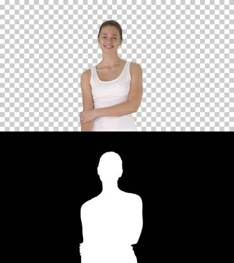 Alpha Channel 'da yürüyen ve gülümseyen beyaz bir kadın.