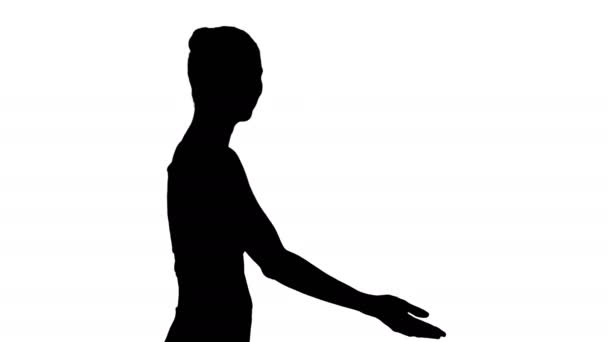 Silhouette Sportive fitness idrottskvinna sträcker armarna och skrattar. — Stockvideo