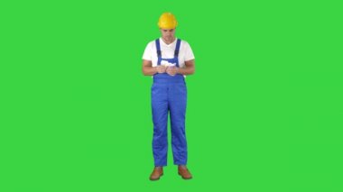 Oluşturucu yeşil ekranda duran para sayma, Chroma Key.