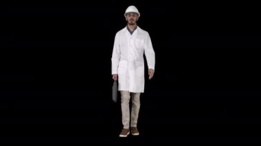 Bavullu ve kasklı profesyonel mühendis, Alpha Channel