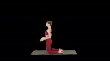 Sportif güzel genç kadın yoga, Ushtrasana, Camel Pose, Alpha Channel yapıyor