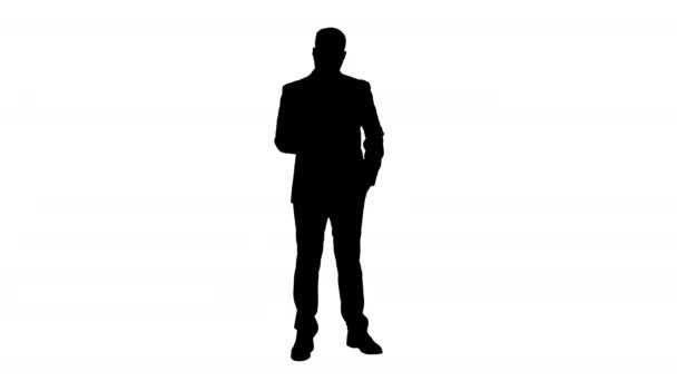 Silhouette Homme d'affaires inquiet et sérieux essayant d'appeler quelqu'un et ne peut pas passer. Appel échoué. — Video