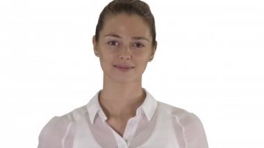 Beyaz arka planda yürüyen profesyonel iş kadını..