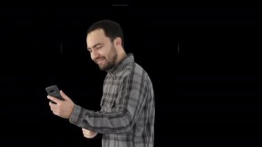 Başarılı genç adam görüntülü sohbetinin portresi, Alpha Channel