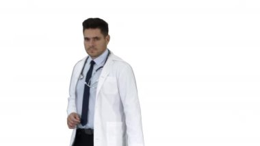 Doktor bey, tıbbi uzman puan hareketi yapıyor ve arka planda beyaz arka planda bir şey sunuyor..