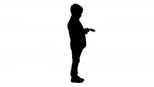 Silhouette Petit garçon en costume noir compte l'argent . — Video