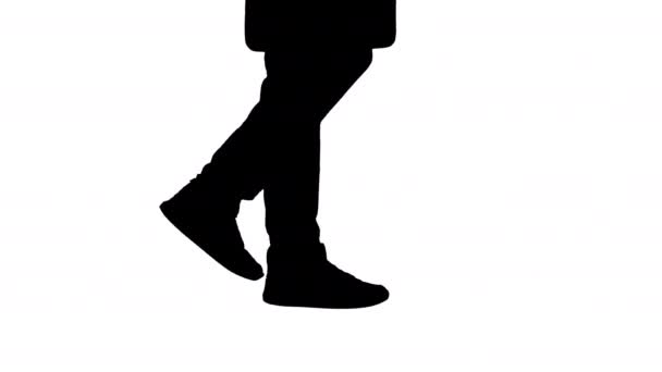 Silhouette Mans piedi sta camminando in jeans e scarpe da ginnastica. — Video Stock