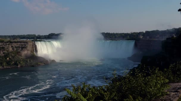 Niagara Falls, Kanada. Ontario, cestovní ruch. — Stock video