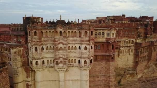 Detail pevnosti Mehrangarh, Jodhpur, Rajasthan, Indie. — Stock video