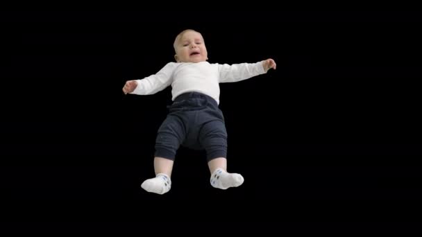 Ağlayan bebek yatıyor, Alfa Kanalı. — Stok video