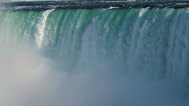 Padající voda a mlha. Niagara. — Stock video